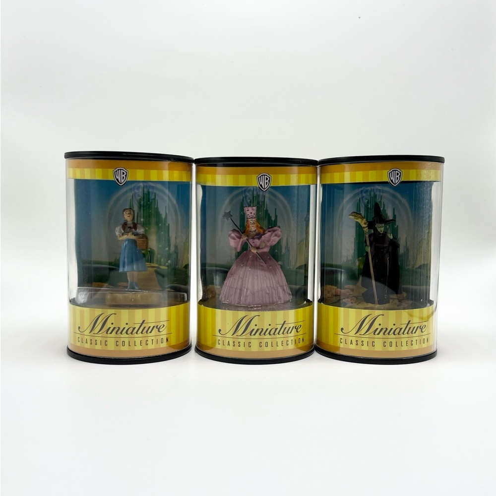 Vintage Set of Wizard of OZ Miniature Figurines